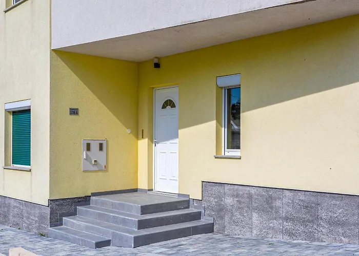 2 Bedroom Lovely In Barbat