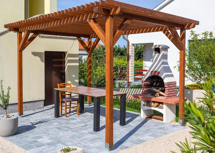 Apartman 2 Bedroom Lovely In Barbat