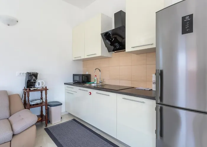 2 Bedroom Lovely In Barbat Apartman