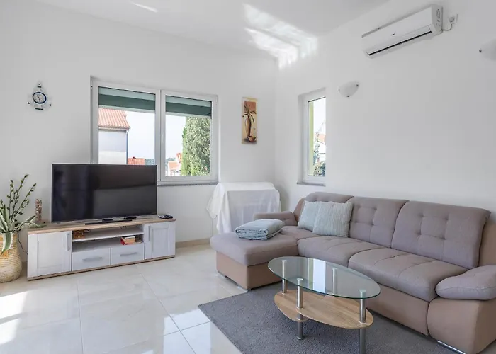 2 Bedroom Lovely In Barbat *