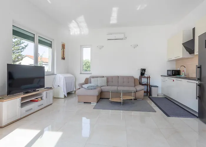 2 Bedroom Lovely In Barbat Apartman *