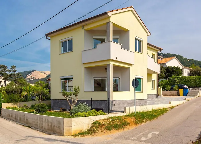 2 Bedroom Lovely In Barbat Apartamento *