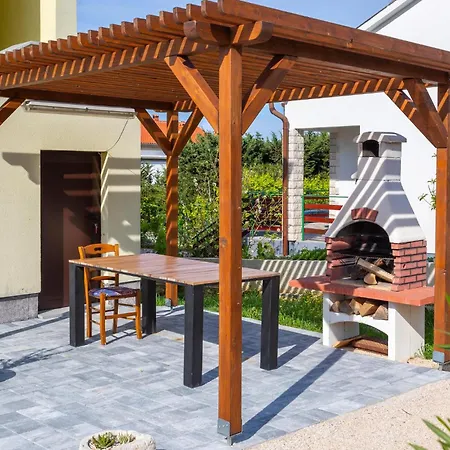 דירה 2 Bedroom Lovely In Barbat