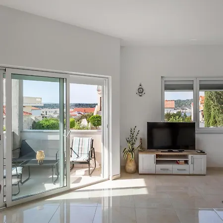 Appartement 2 Bedroom Lovely In Barbat